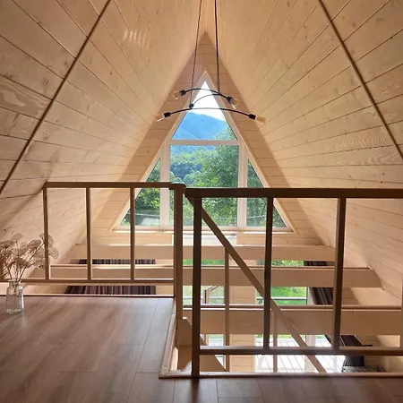Pyramida House